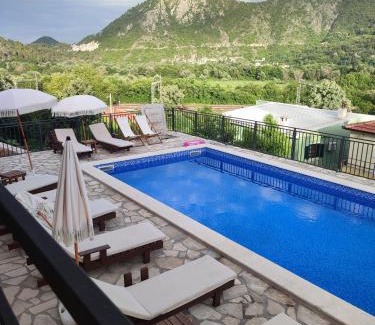 Virpazar Apartment | Apartments Kingfisher