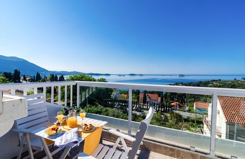 Brasina Apartment | Apartments Knego - Two Bedroom Apartment with Balcony and Sea View
