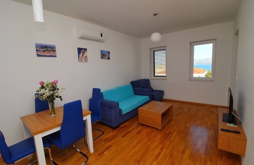 Drace Apartment | Apartments Kula - Comfort One Bedroom Apartment with Balcony and Sea View-A4