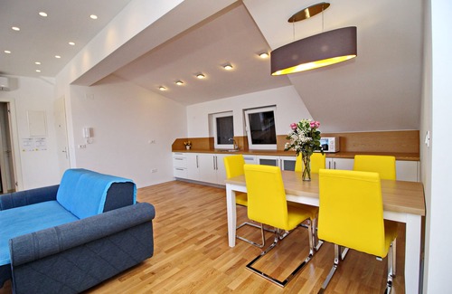 Drace Apartment | Apartments Kula - Three Bedroom Apartment with Terrace and Sea View C5