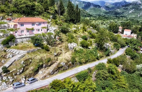 Virpazar Apartment | Apartments Lake View