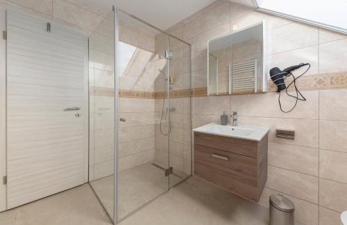 Radovljica Apartment | Apartments Linda