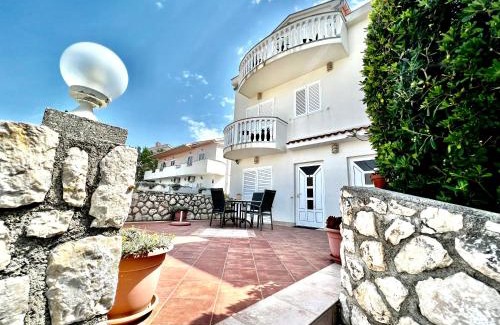 Pag Apartment | Apartments Lokunja