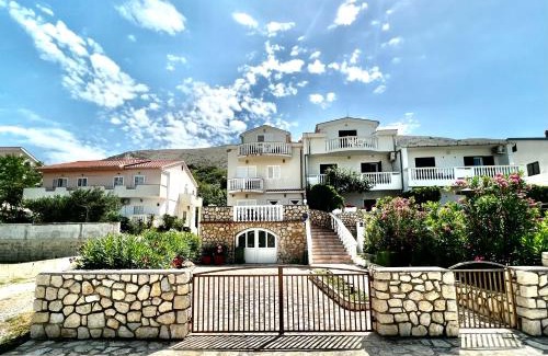 Pag Apartment | Apartments Lokunja