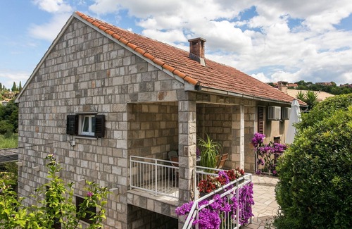 Kolocep Island Apartment | Apartments Maria Koločep- Three Bedroom Apartment with Backyard Terrace and Sea View