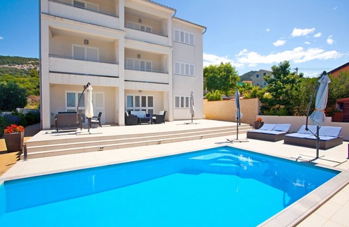 Banjol Apartment | Apartments Marija, (13234), Banjol, hr