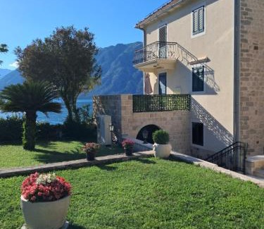 Dobrota Apartment | Apartments MarijaZ