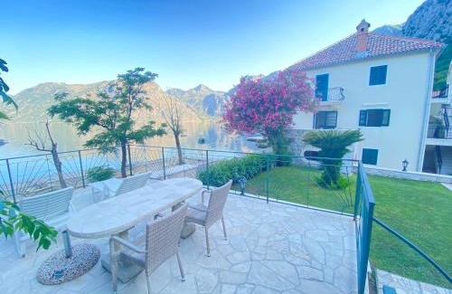 Dobrota Apartment | Apartments MarijaZ