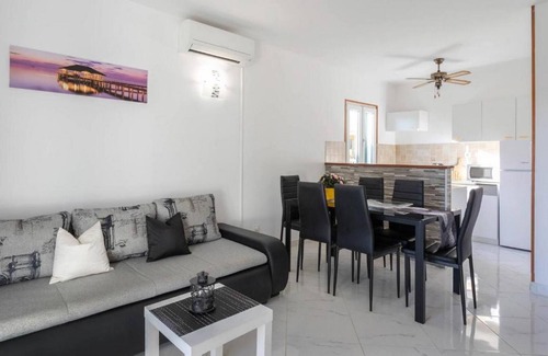 Jadrija Apartment | Apartments Marin (98571-A1) - Jadrija
