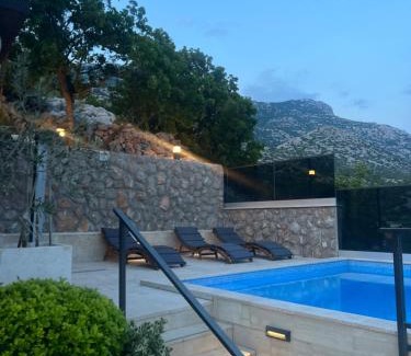 Cesarica Apartment | Apartments Matea with Pool and sea view