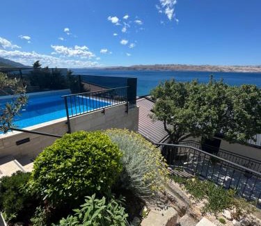 Cesarica Apartment | Apartments Matea with Pool and sea view