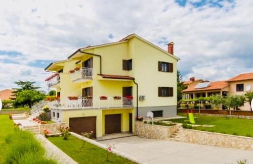 Vinez Apartment | Apartments Mišon