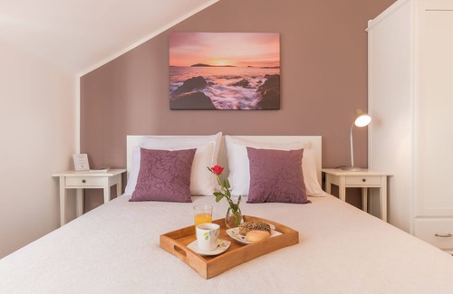 Zvekovica House | Apartments Micika - Deluxe Double Room with Mountain View (S2)