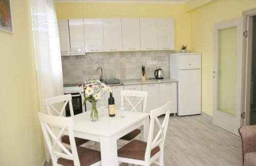 Tomicici Apartment | Apartments Mira