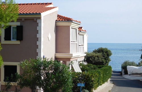 Milna Apartment | Apartments Mirjana (45561-A1) - Milna