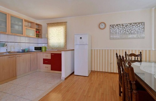 Seget Vranjica Apartment | Apartments Mirko (30361-A1) - Seget Vranjica