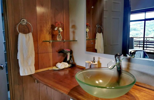 Monteverde House | Apartments Monte Luna Mountain View
