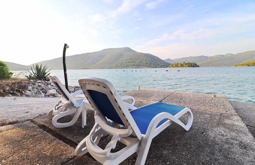 Hodilje Apartment | Apartments More & Ja - One Bedroom Apartment with Terrace and Sea View (1. istok)