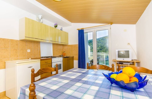 Podglavica Apartment | Apartments Nada (28271-A2) - Rogoznica