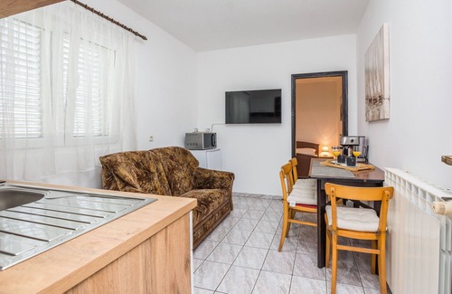 Nin Apartment | Apartments Napros