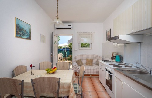 Stobrec Apartment | Apartments near Beach Babic
