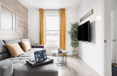 Maisonneuve Apartment | Apartments Near Montreal Olympic Park
