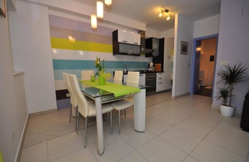 Prvic Luka Apartment | Apartments Njoko (11182-A1) - Prvic Sepurine