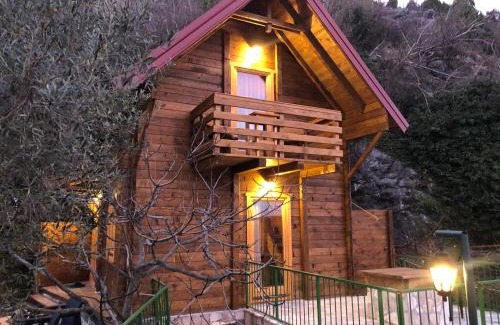 Karuc House | Apartments "Old house Pajovic"
