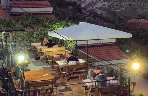 Karuc House | Apartments "Old house Pajovic"