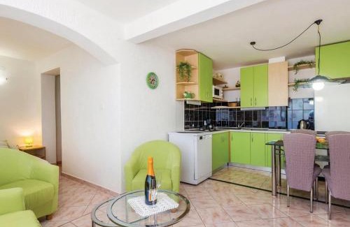 Cesarica Apartment | Apartments Paola - Studio Apartment with Terrace and Sea View