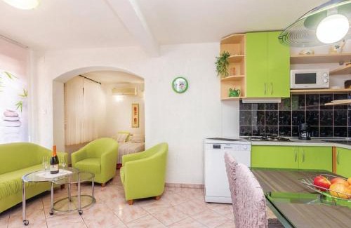 Cesarica Apartment | Apartments Paola - Studio Apartment with Terrace and Sea View