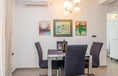 Cesarica Apartment | Apartments Paola - Two Bedroom Apartment with Terrace and Sea view