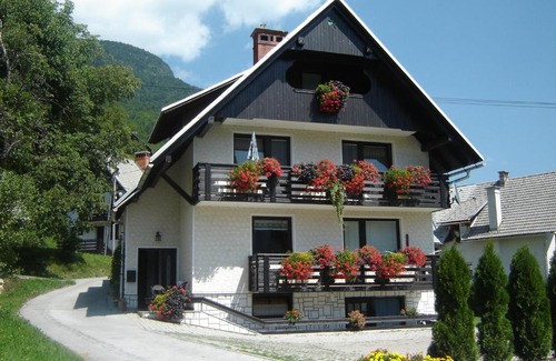 Srednja Vas v Bohinju House | Apartments & Rooms Stare