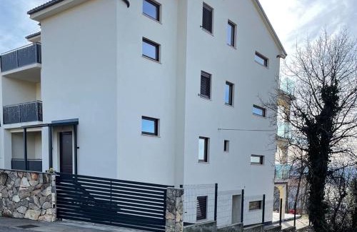 Jadranovo Apartment | Apartments Sara
