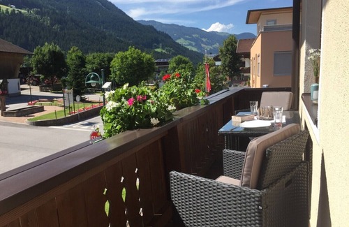 Ried im Zillertal Apartment | Apartments Schweiberer, exclusive apartment Hochfügen