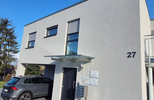 Sondelfingen Apartment | Apartments Seibel double/twin room with balcony