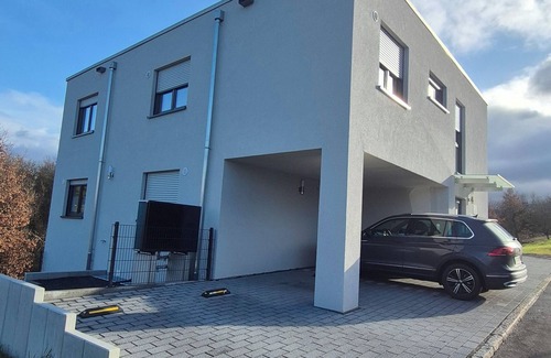 Sondelfingen Apartment | Apartments Seibel double/twin room with kitchen and conservatory