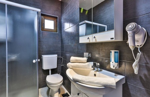 Dobra Voda Hotel | Apartments SIDRO