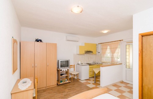 Kobas Apartment | Apartments Skurla - Studio Apartment with Terrace (A1 žuti)