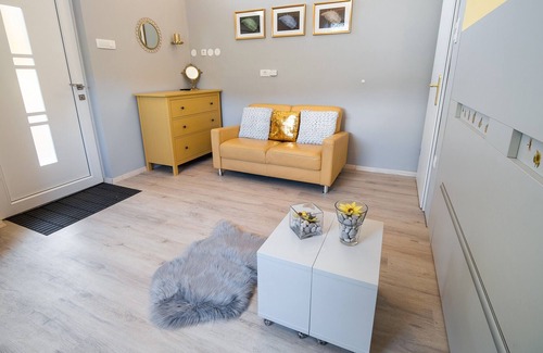 Cerklje ob Krki Apartment | Apartments Stankovo - Studio Golden Rose