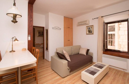 Cove Tri Zala (Zrnovo) Apartment | Apartments Sunny Town