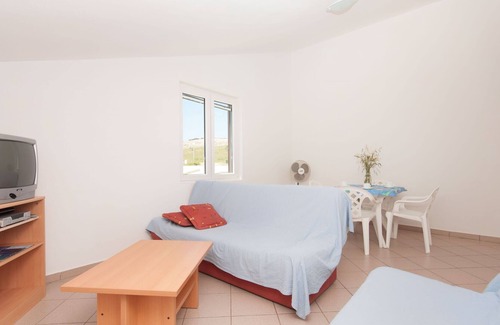 Vlasici Apartment | Apartments Tomo (13561-A3) - Vlasici - island Pag