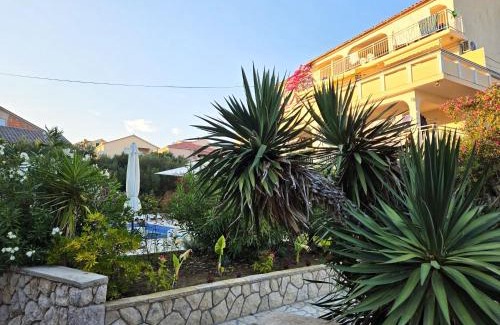 Novalja Apartment | Apartments Vida in Center Novalja with Pool