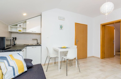 Zvekovica Apartment | Apartments Villa Key - Comfort One Bedroom Apartment with Balcony
