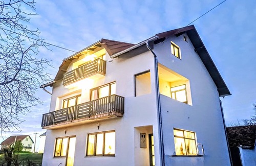 Dreznik Grad Apartment | Apartments Villa Mavi - Two Bedroom Apartment First Floor