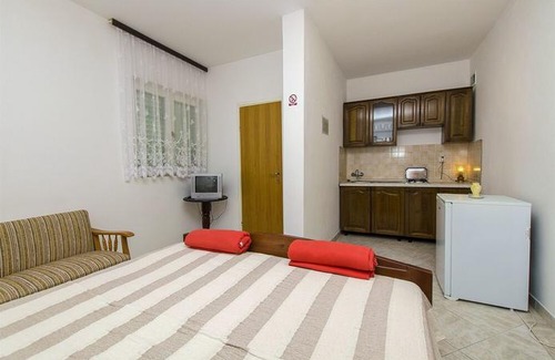 Jadrtovac Apartment | Apartments Vladimir