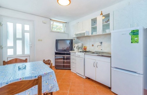 Veljun Primorski Apartment | Apartments Vukelić (28751-A1) - Senj