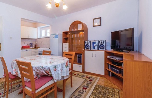 Veljun Primorski Apartment | Apartments Vukelić (28751-A2) - Senj