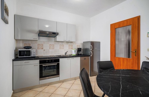 Drenje Apartment | Apartments Wellness (75751-A1) - Ravni
