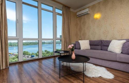 Obolon' Apartment | Apartments with crazy panoramic view of the Dniepr